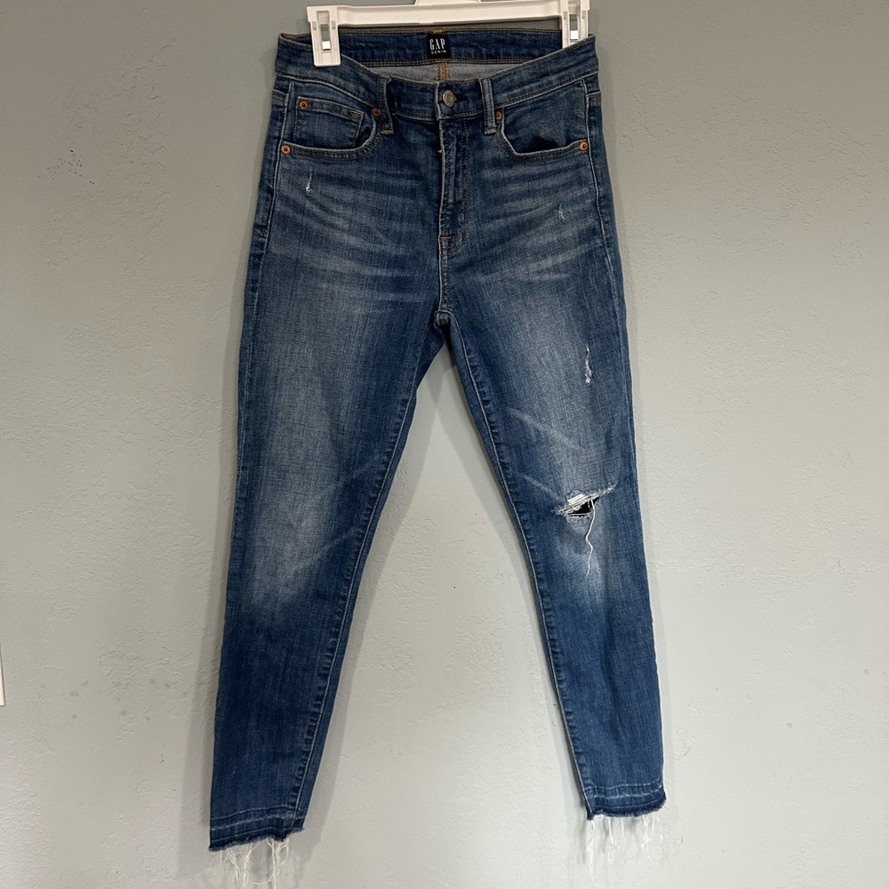 Gap 1960 true Skinny Jeans size 28